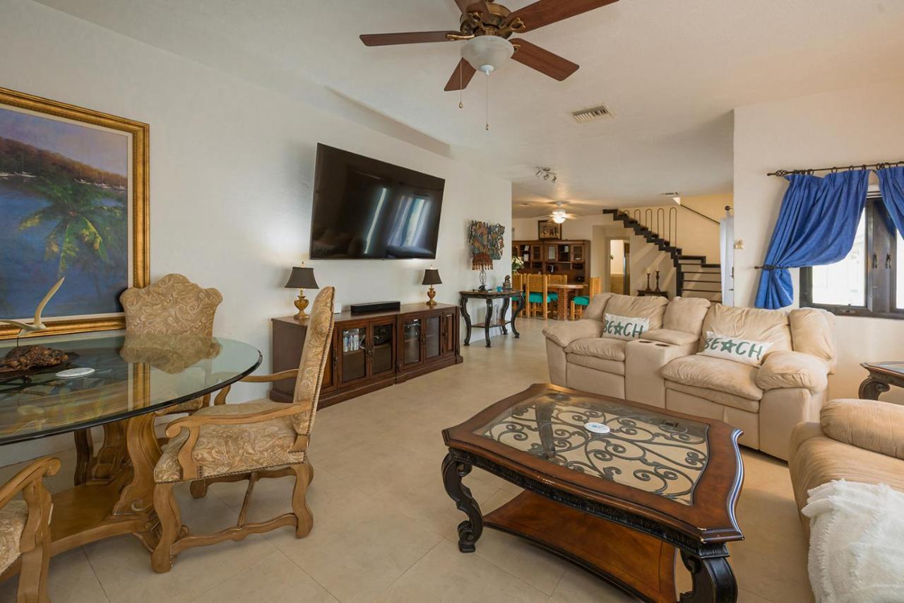 The Queen Of Cozumel Beach House -Luxury Beachfront Villa- Million Dollars View Exteriör bild
